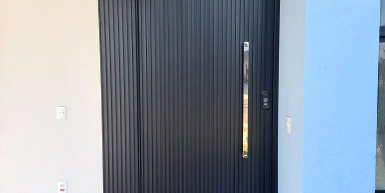 Belissima residência no condomínio portal dos Bandeirantes - foto 2