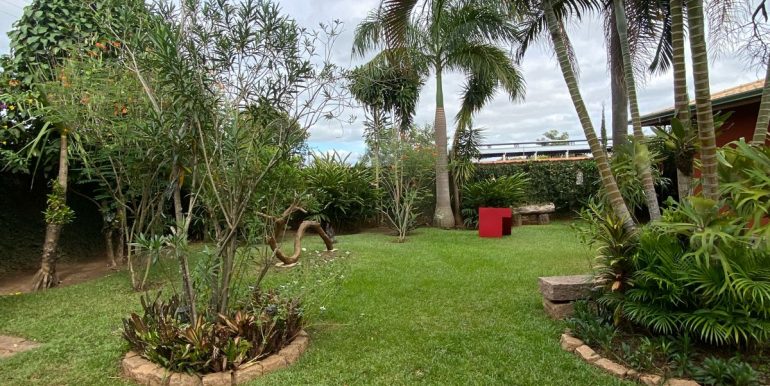 Linda charara em salto