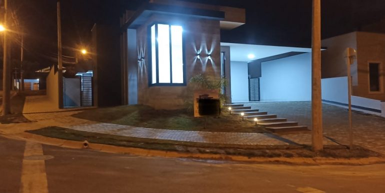 Linda casa no condomínio D’icarai