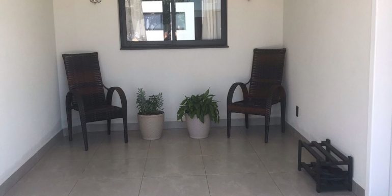 Bela casa no condomínio moutonnée