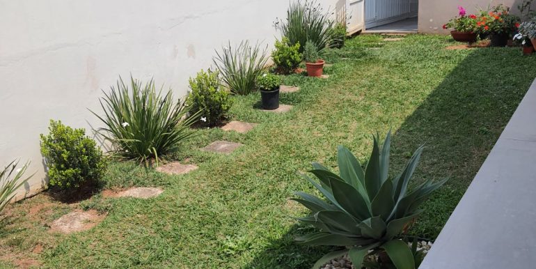 Belíssima residência no condomínio Haras São Luís - foto 3