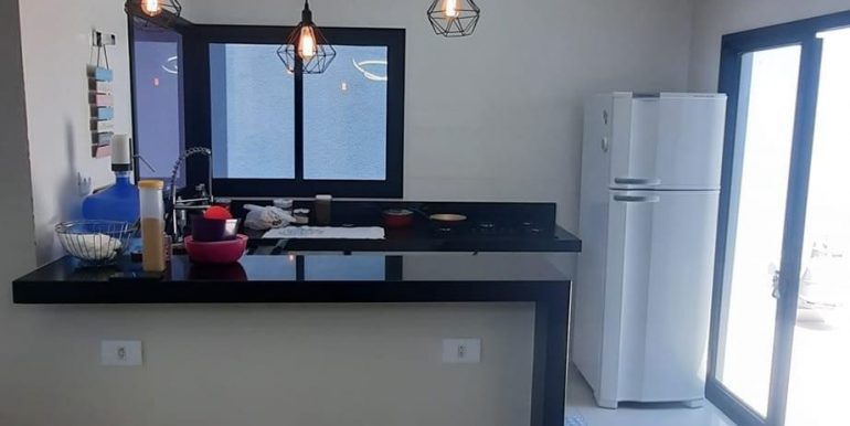 Belíssima residência no condomínio Guarujá - foto 3