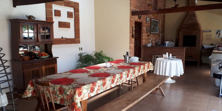 EXCELENTE CASA NO COND. MONTE BELO - foto 3
