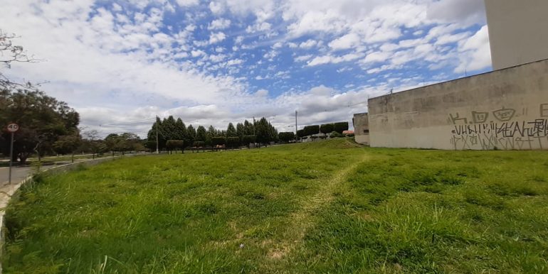 TERRENO PROX. A PRAÇA DOS EXAGEROS - foto 2