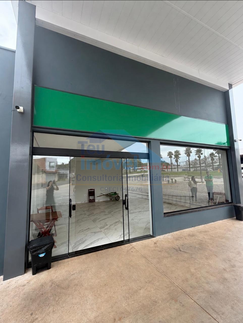 EXCELENTE LOJA COMERCIAL PARA LOCAÇÃO — EXCELENTE PONTO PARA CONVENIÊNCIA - BAIRRO PORTO SEGURO - SALTO/SP
