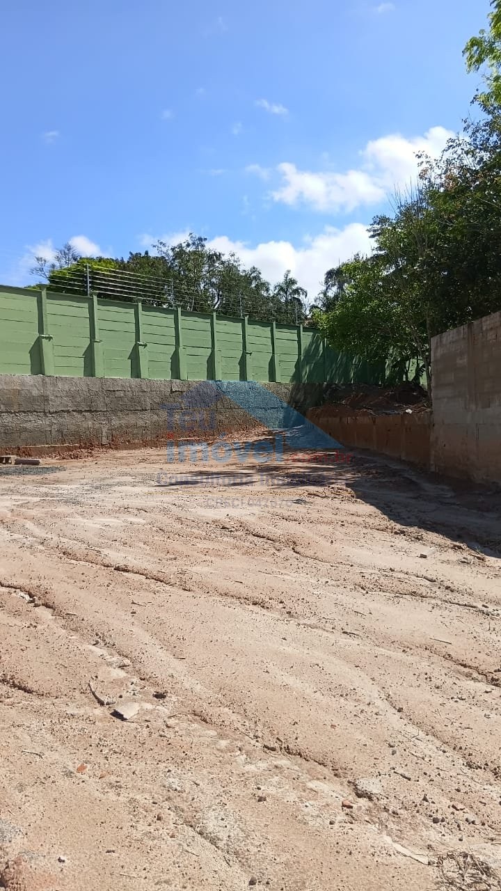 Terreno de 408 m² em bairro tranquilo e reservado - Jd. Eucaliptos - Salto/SP