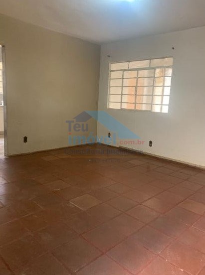 IMÓVEL RESIDENCIAL A VENDA COM 04 DORMITÓRIOS SENDO 01 SUÍTE NO JARDIM SANTA MARTA II - SALTO/SP